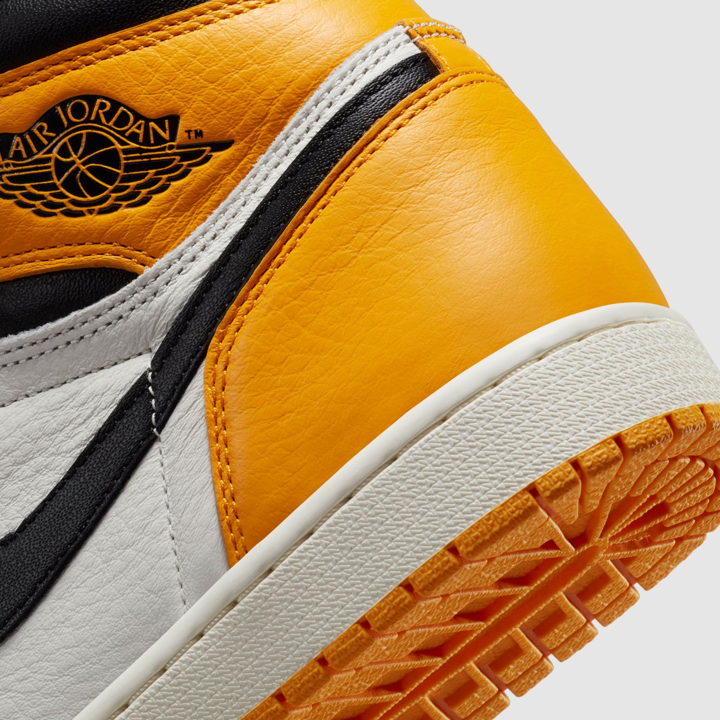 Air Jordan 1 Retro High OG "Taxi"