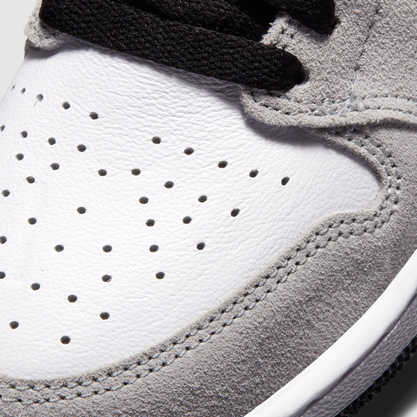 Air Jordan 1 Retro High OG Smoke Grey (GS)