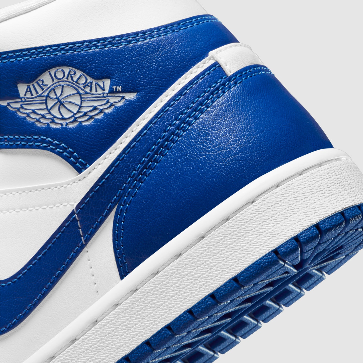 Air Jordan 1 Mid Kentucky (W)