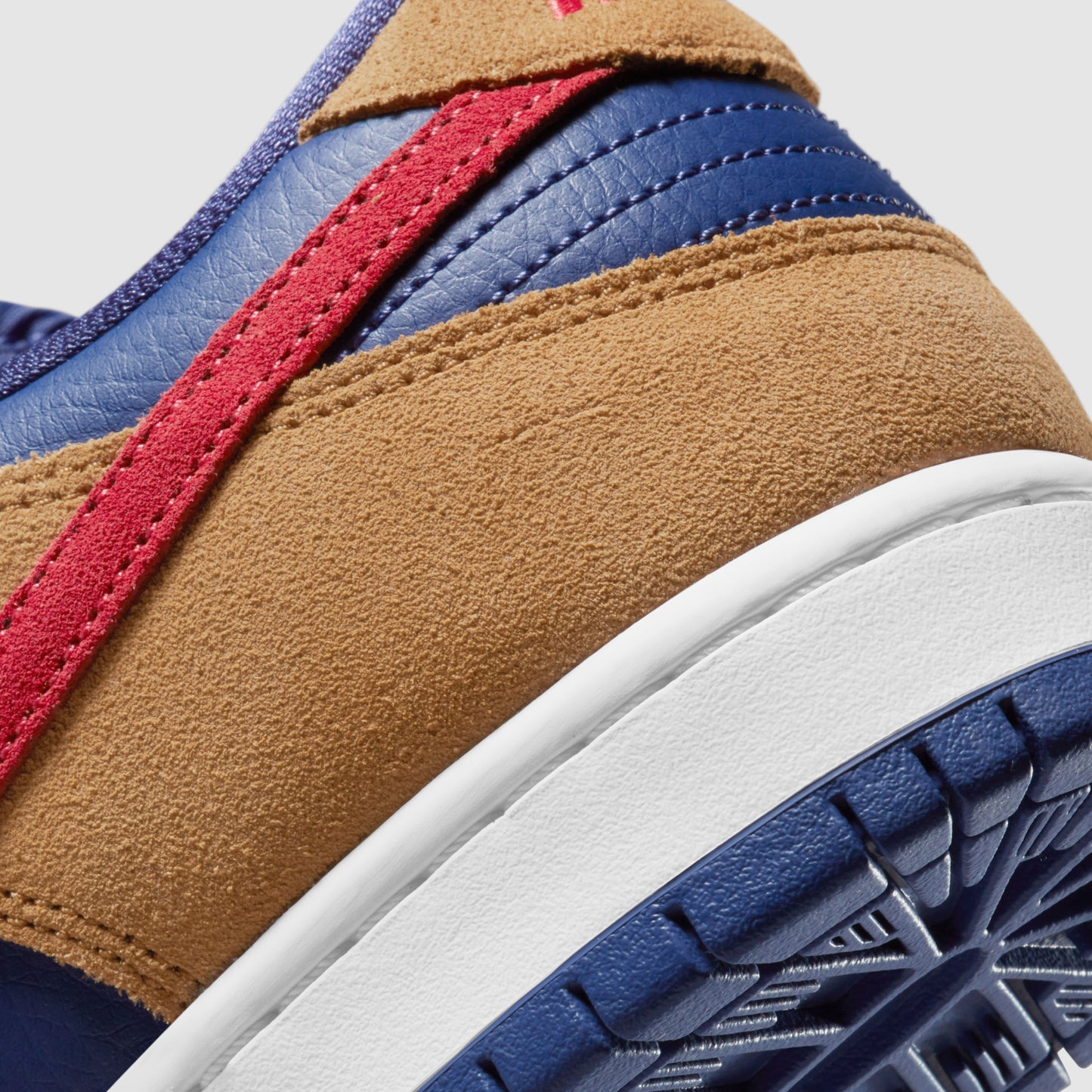 Nike SB Dunk Low Papa Bear