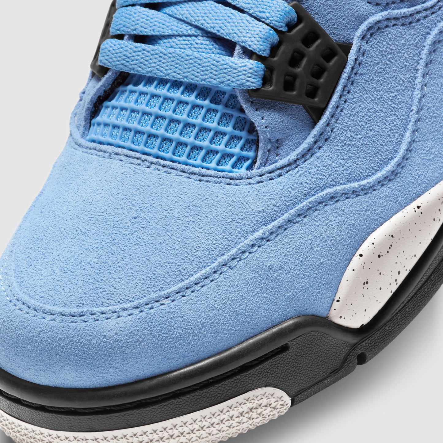 Air Jordan 4 Retro University Blue