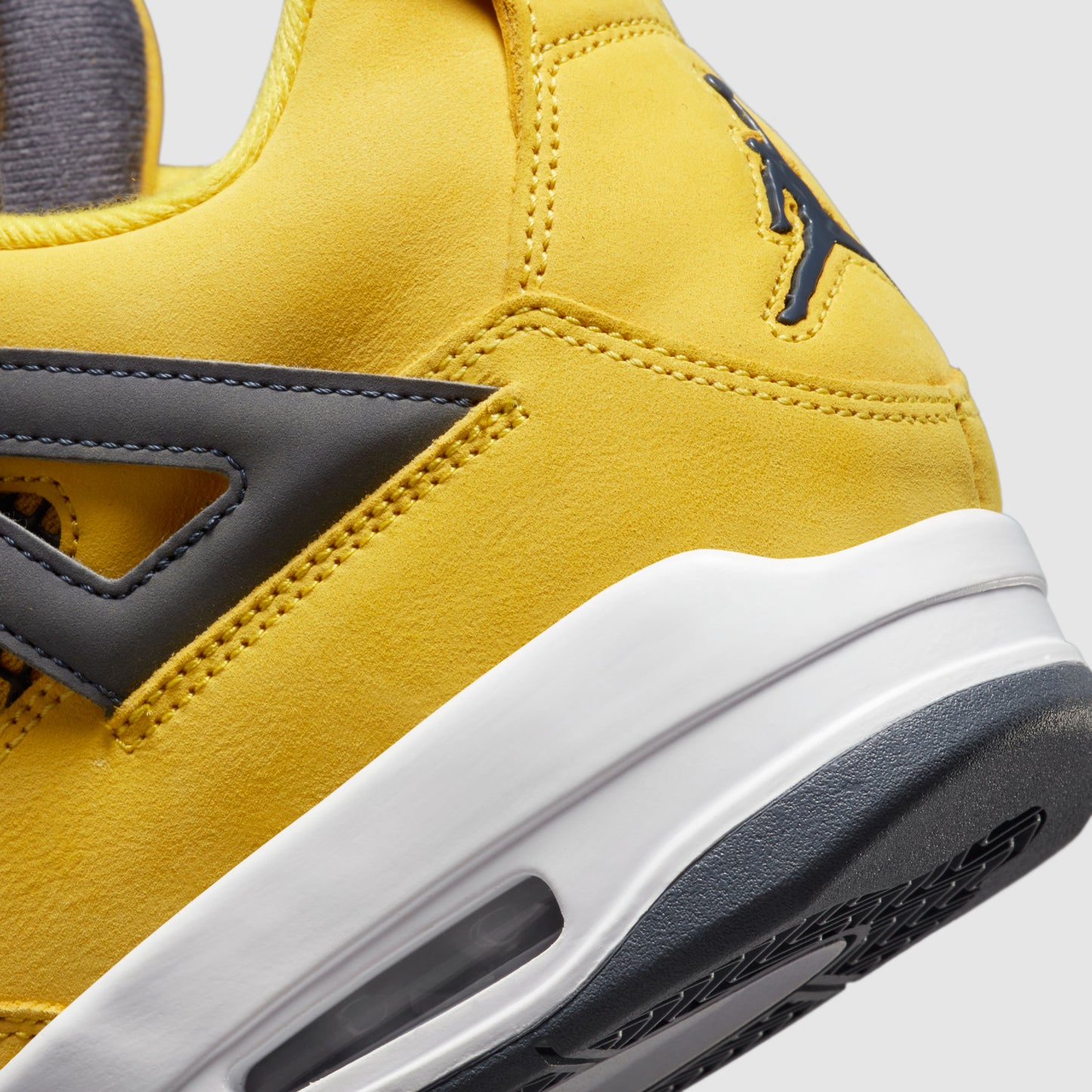 Air Jordan 4 Retro Lightning (2021)