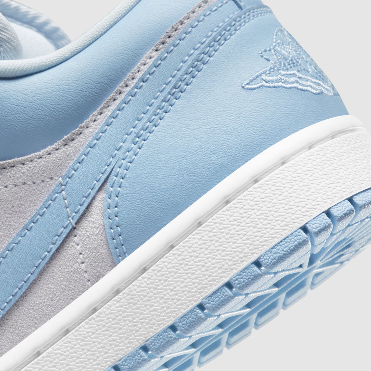 Air Jordan 1 Low Championship Blue (W)