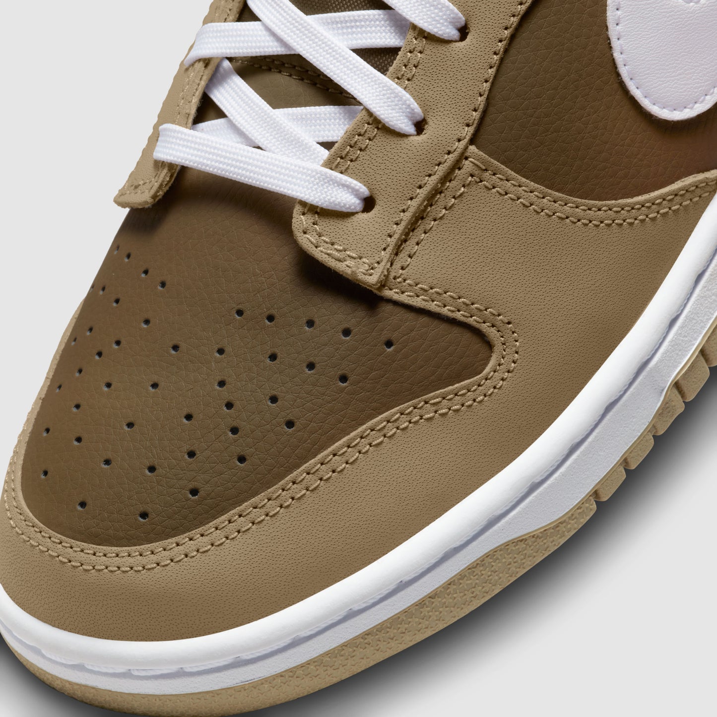 Nike Dunk Low Brown Chocolate