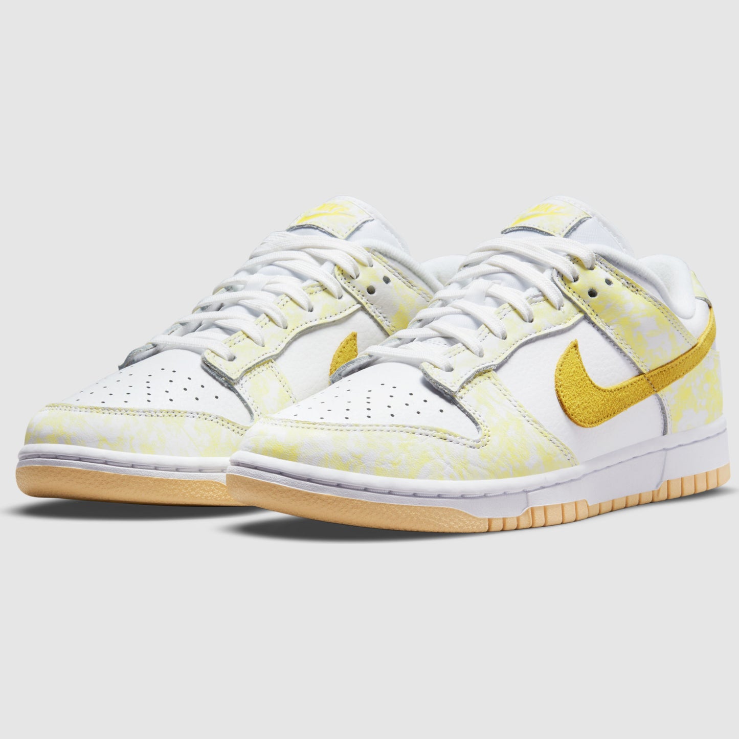 Nike Dunk Low Yellow Strike (W)