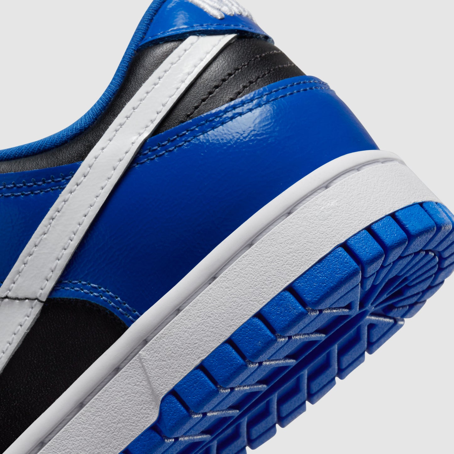 Nike Dunk Low Essential Game Royal (W)