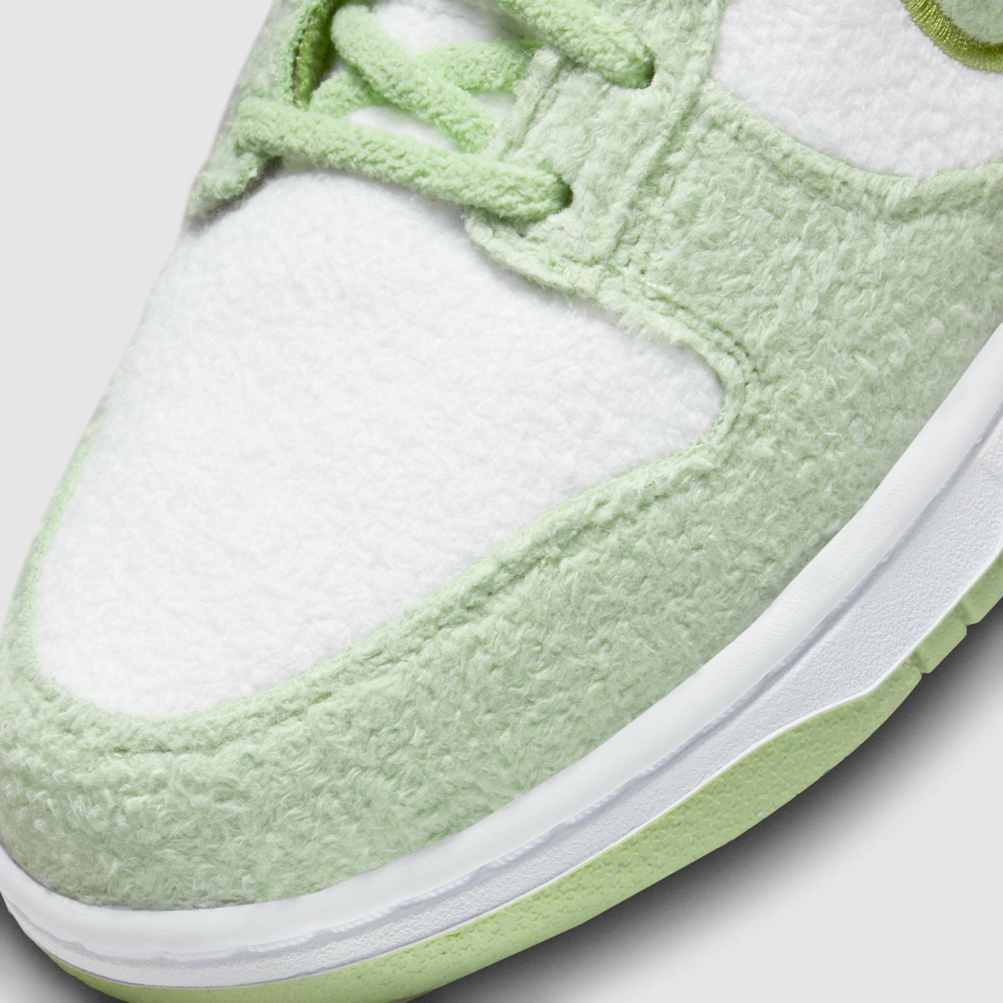Nike Dunk Low SE Honey Dew (W)