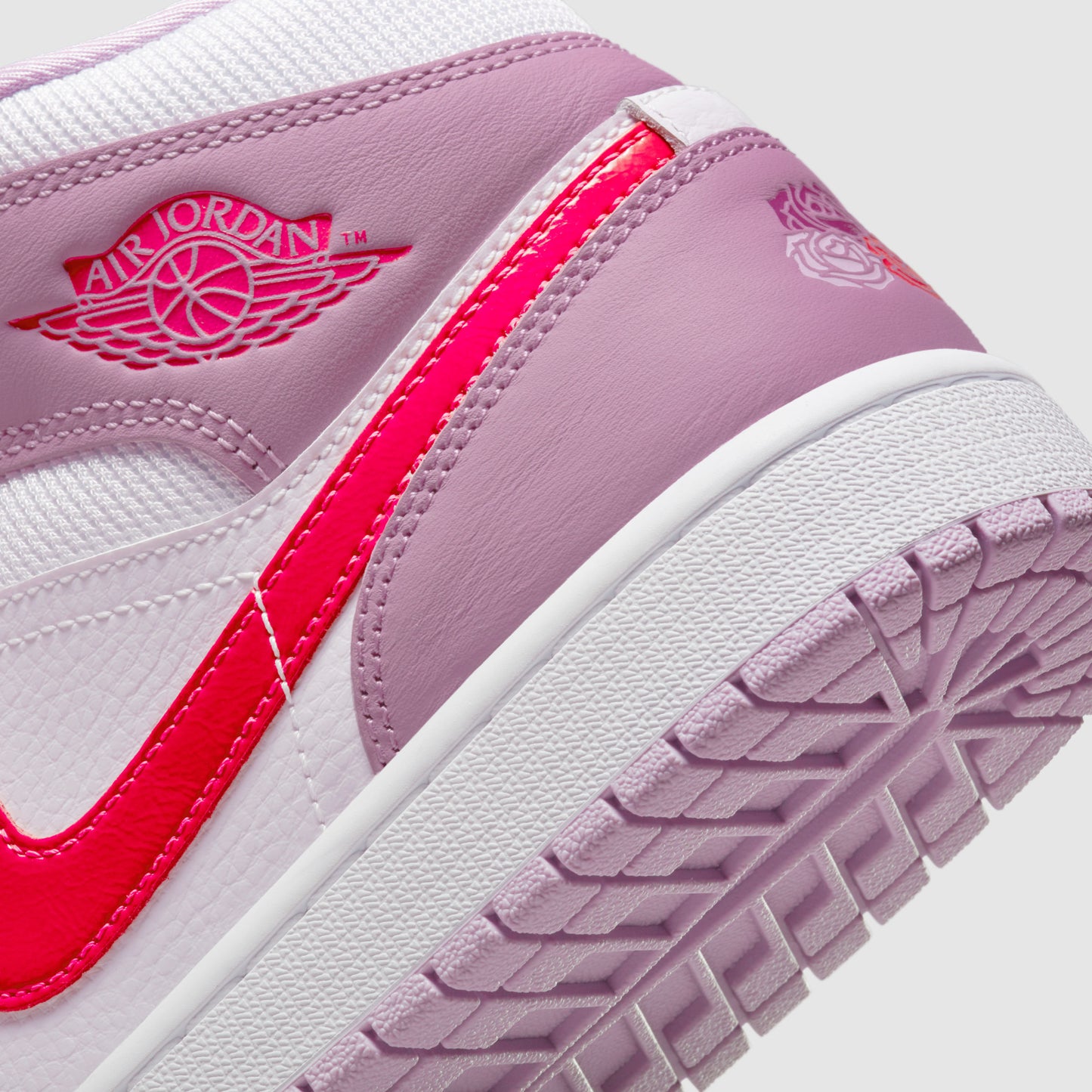 Air Jordan 1 Mid Valentines Day (W)