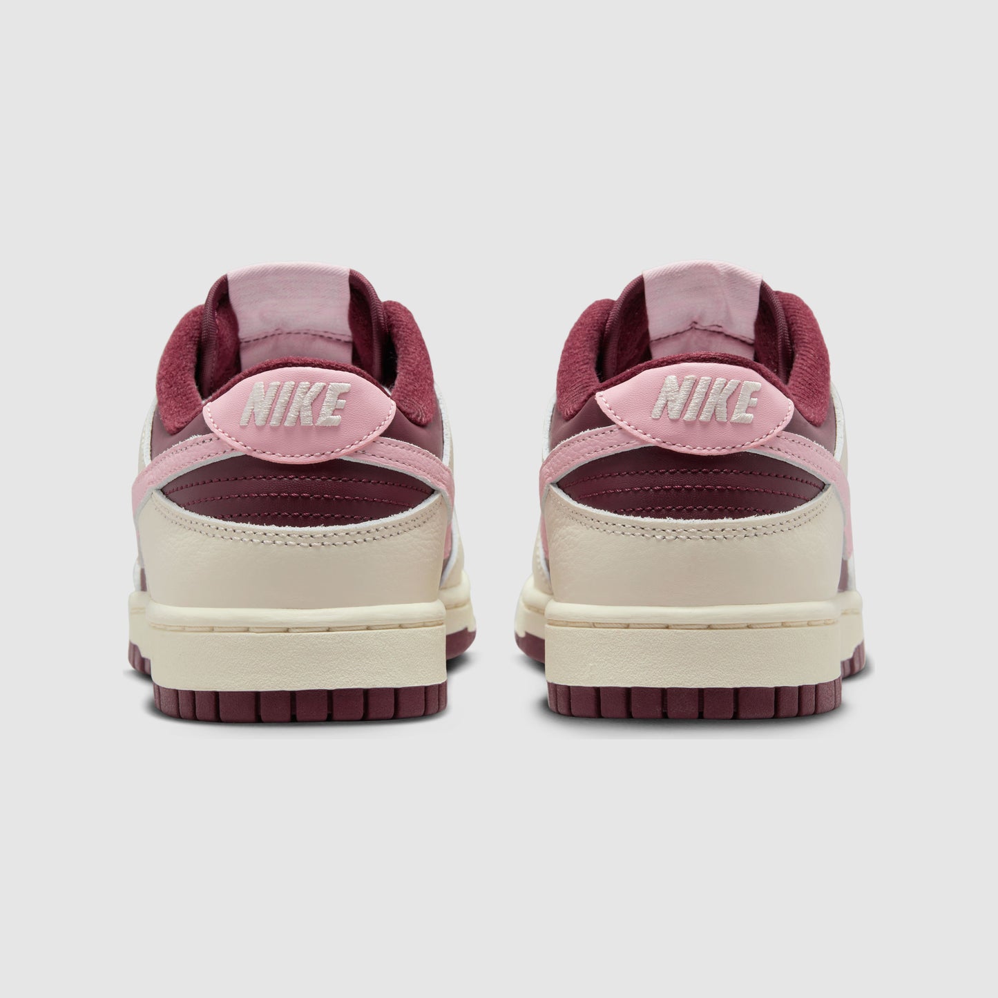Nike Dunk Low Valentines Day (2023)