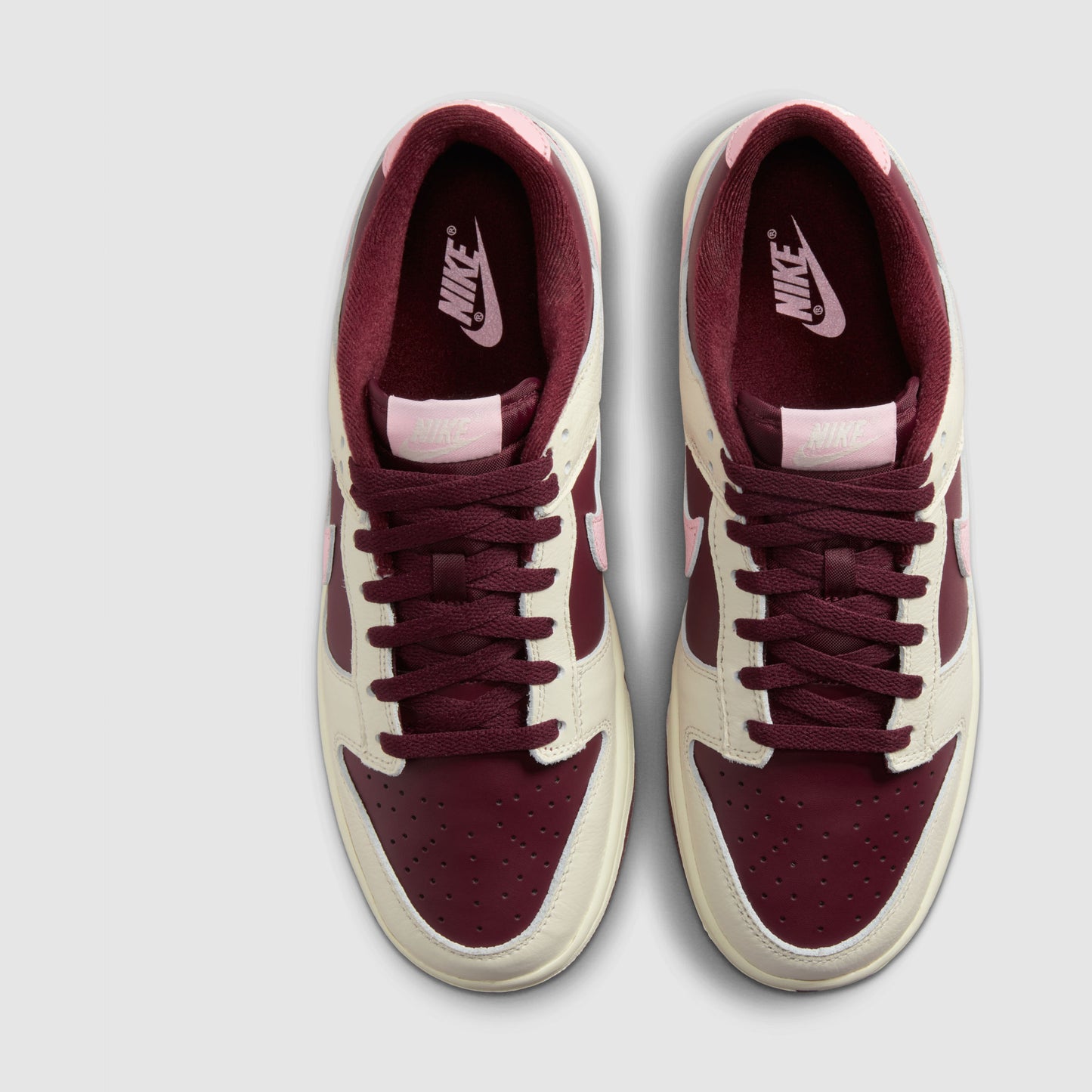 Nike Dunk Low Valentines Day (2023)