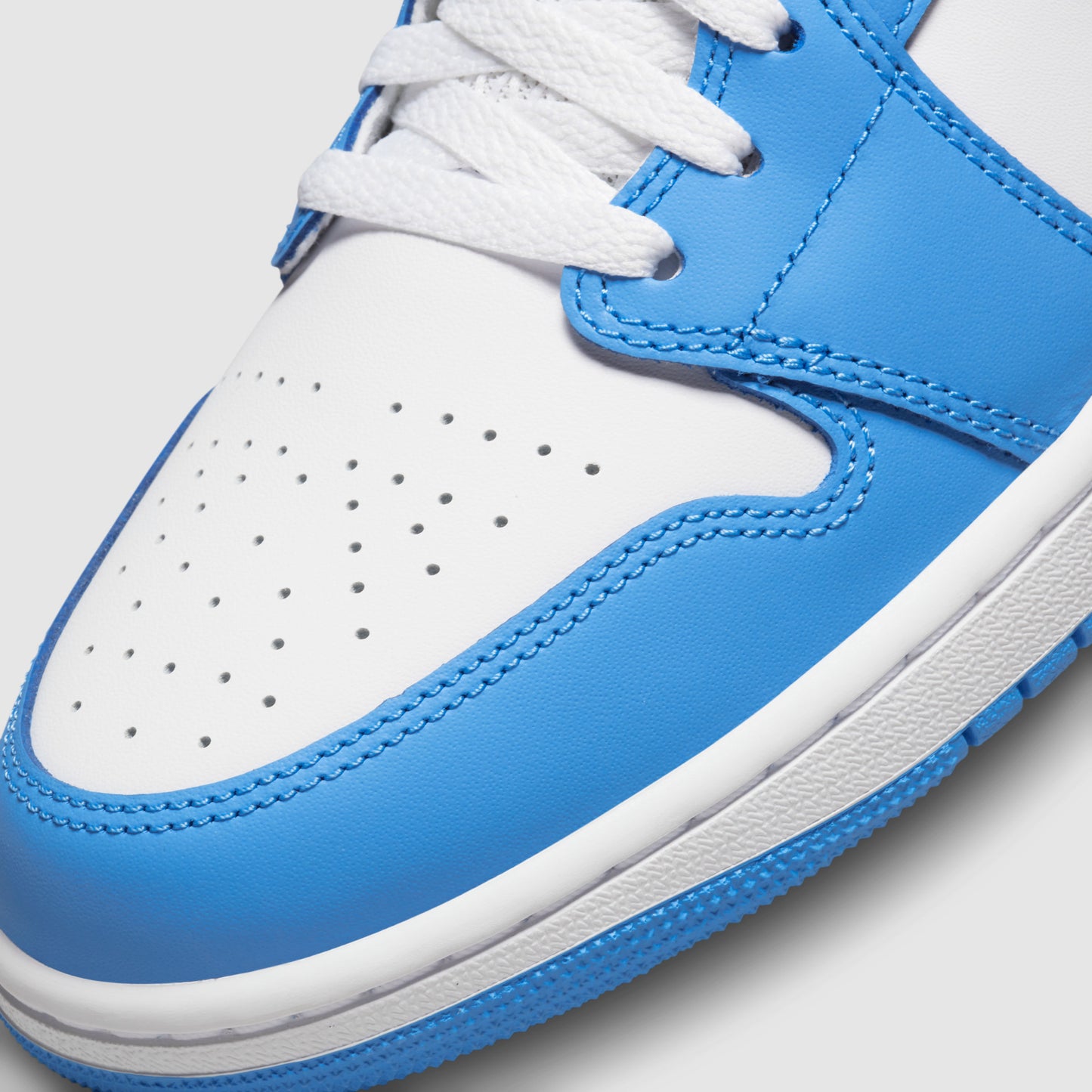 Air Jordan 1 Mid University Blue Grey