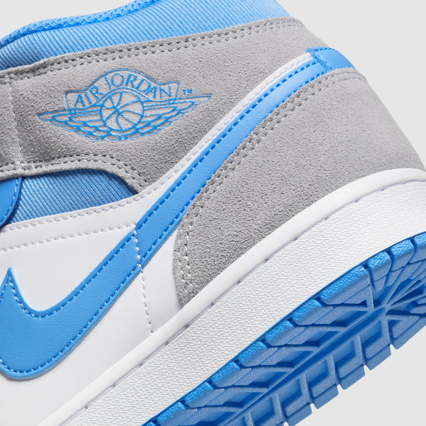 Air Jordan 1 Mid University Blue Grey