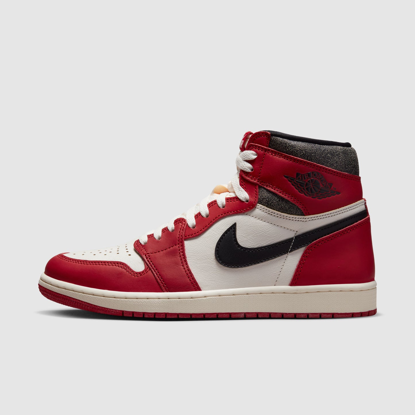 Air Jordan 1 Retro High OG Chicago Lost and Found