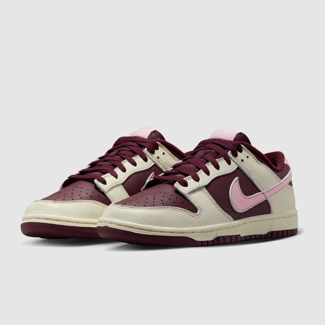 Nike Dunk Low Valentines Day (2023)