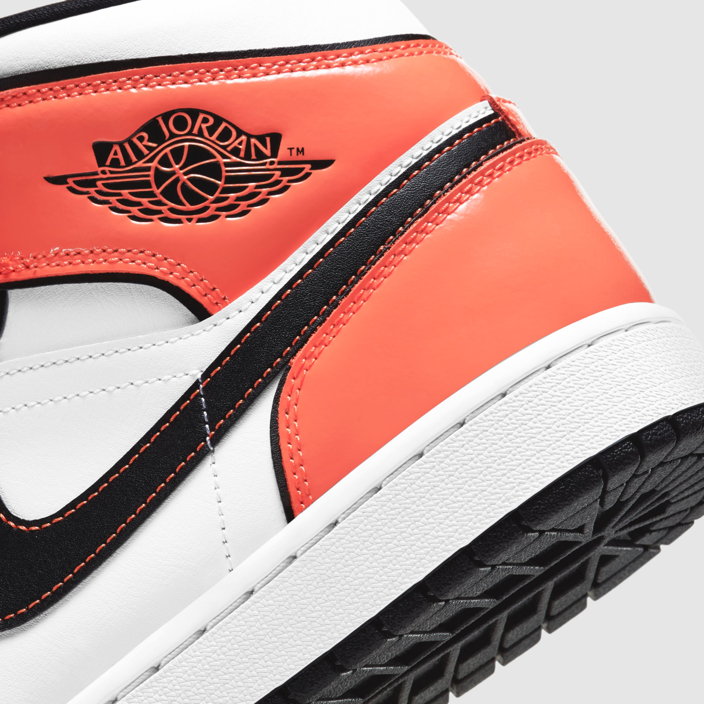 Air Jordan 1 Mid SE Turf Orange Scalers Sneaks