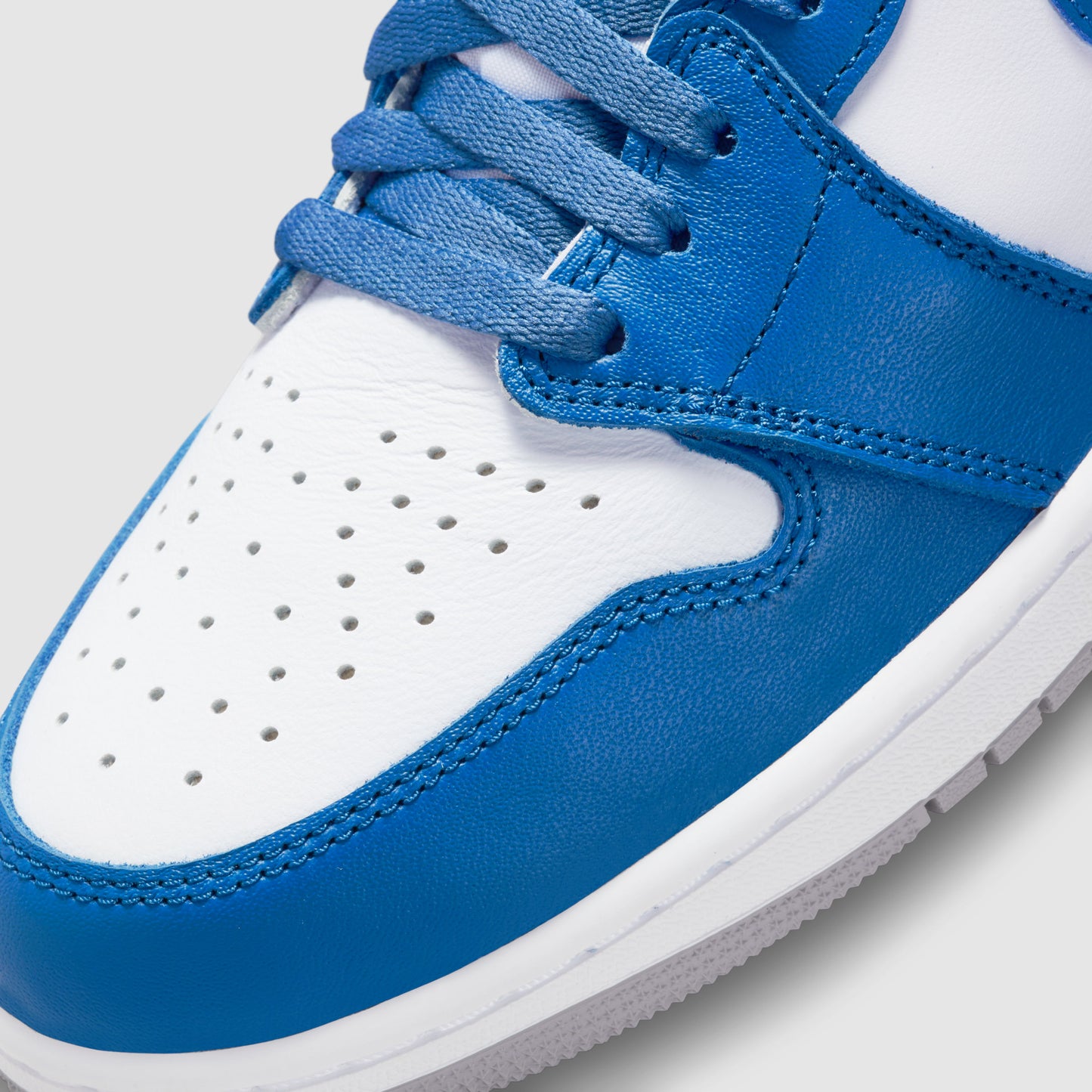 Air Jordan 1 Retro High OG True Blue