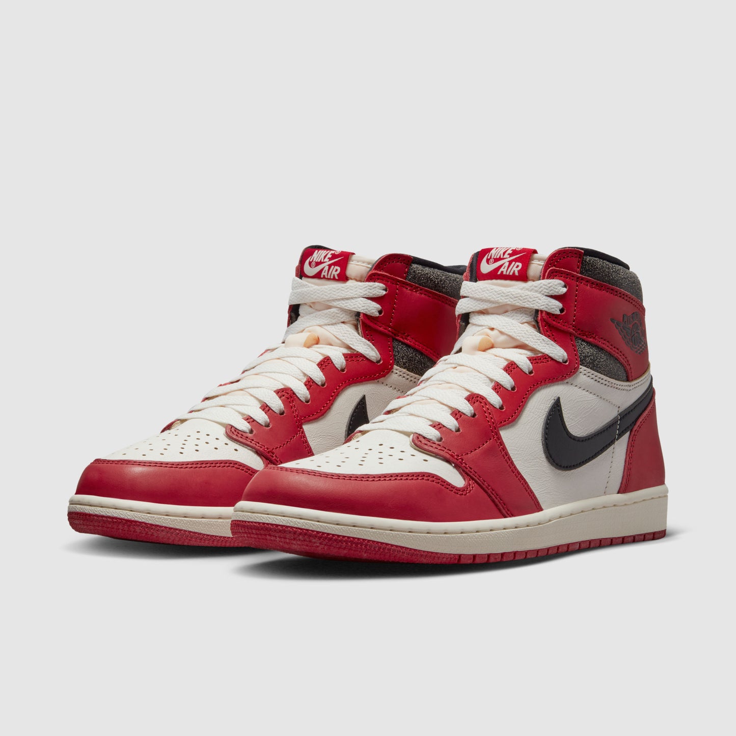 Air Jordan 1 Retro High OG Chicago Lost and Found